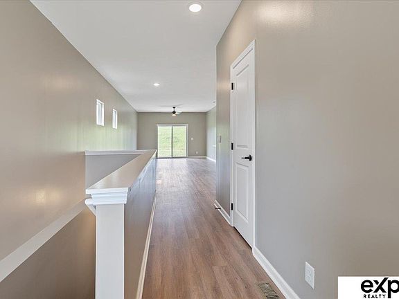 4th image of 8218 S 178th St