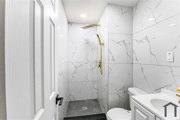 2846 N Garnet St — Photo 6