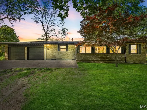 701 Hillsboro Rd, Farmington, MO 63640