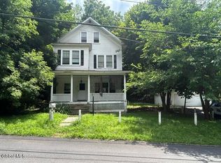 4 Walker Ave, Troy, NY 12180