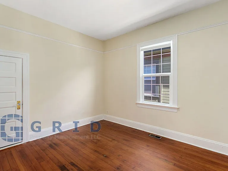 3922 N Michigan Ave — Photo 8