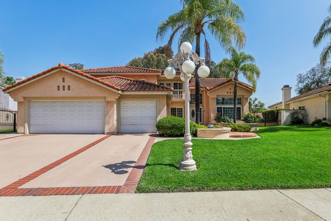 Estate Ct-S2503-001.jpg
