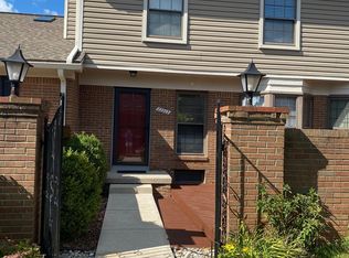 22202 Pondview, Novi, MI 48375