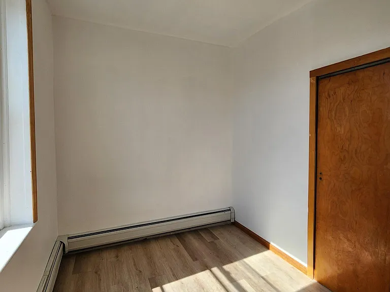 48 Lang St #2 — Photo 14