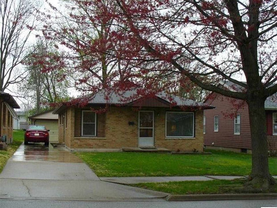 Home for Sale in Quincy, IL $88,500