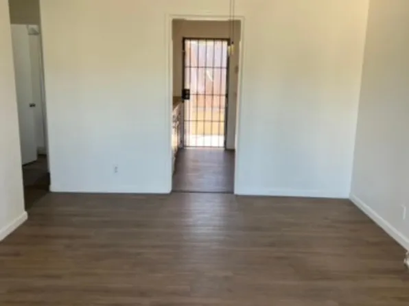 1419 Ebers St, San Diego, CA 92107