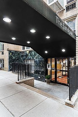 5th image of 311 E 75th St APT 6J