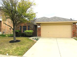 8132 Ruse Springs Ln, Fort Worth, TX 76131