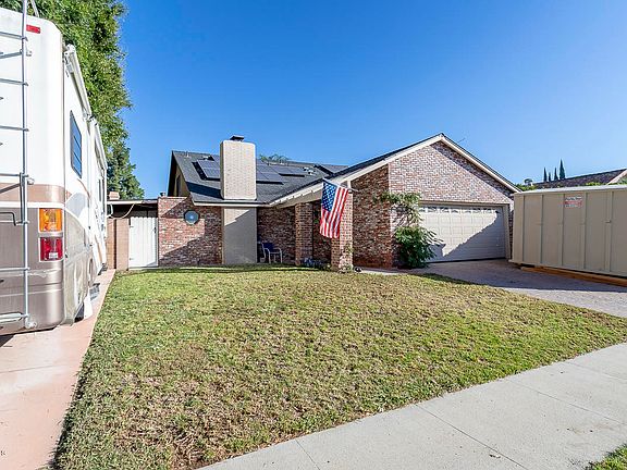 3rd image of 3269 Hilldale Ave