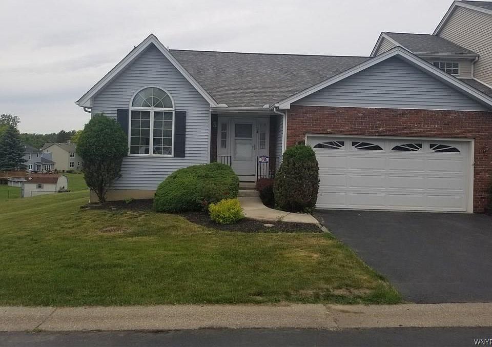 1st image of 34 N Hill Dr