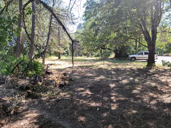 River North Rd #3300, Gold Hill, OR 97525