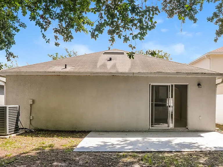 17026 Ongar Ct — Photo 16