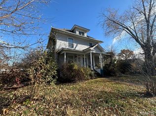 511 S Washington St, Mc Leansboro, IL 62859