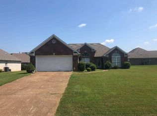 103 Oxford Dr, Jackson, TN 38305