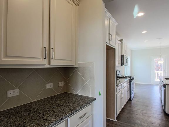 5th image of 7132 Dove Field Ln