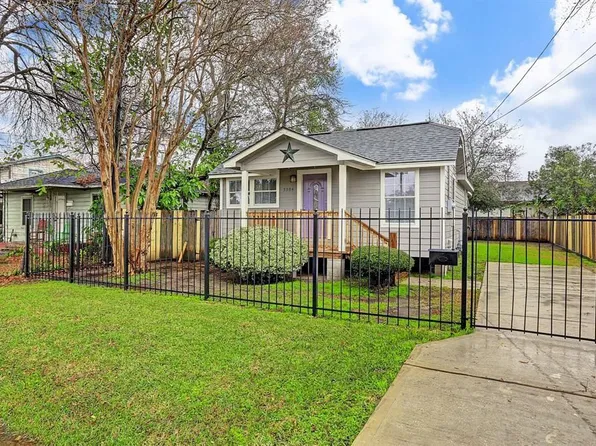 5304 Cochran St, Houston, TX 77009