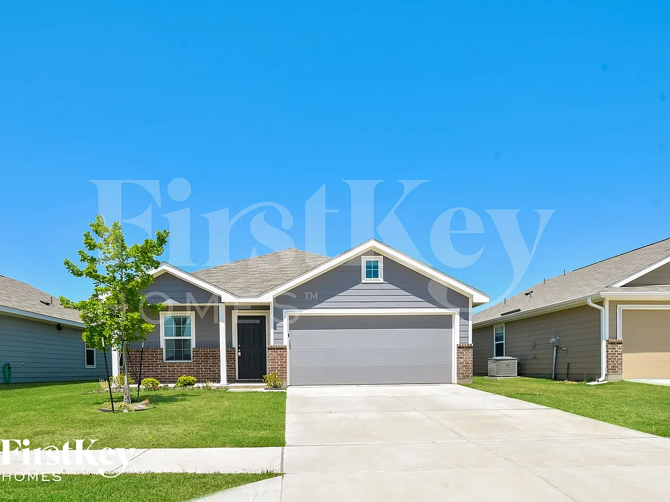 608 Autumnwood Way