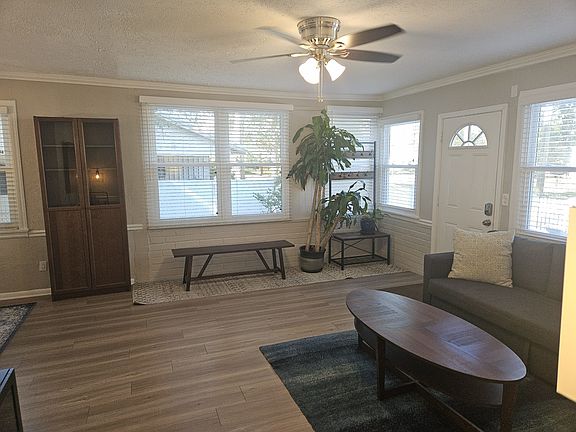 4th image of 4364 Bethwood Cir