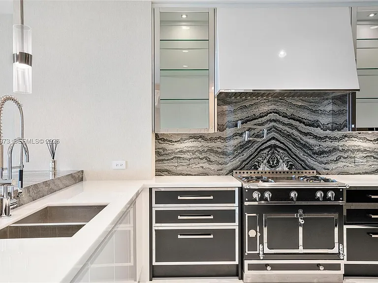 17901 Collins Ave #902 — Photo 6