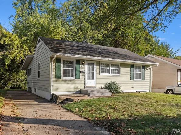 10326 Ross Cir, Saint Louis, MO 63137