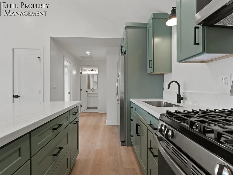 6418 Paramount Blvd #1/2 — Photo 24