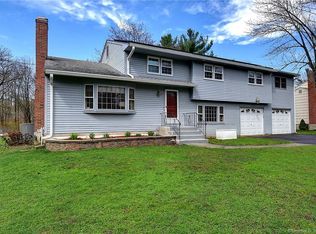 9 Still Ln, West Hartford, CT 06117