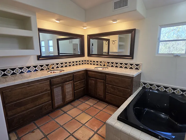 2740 Mountain View Dr #A — Photo 23