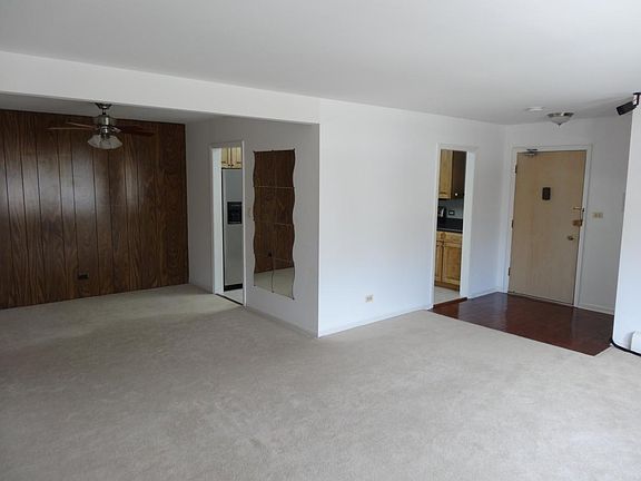 3rd image of 216 N Somerset Ln APT 2G