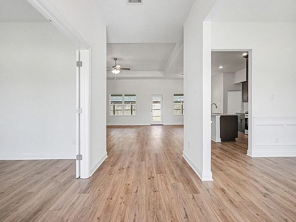 5th image of 7 Keystone Ct