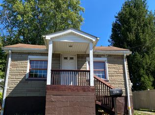 982 Hall Ave, Sharon, PA 16146