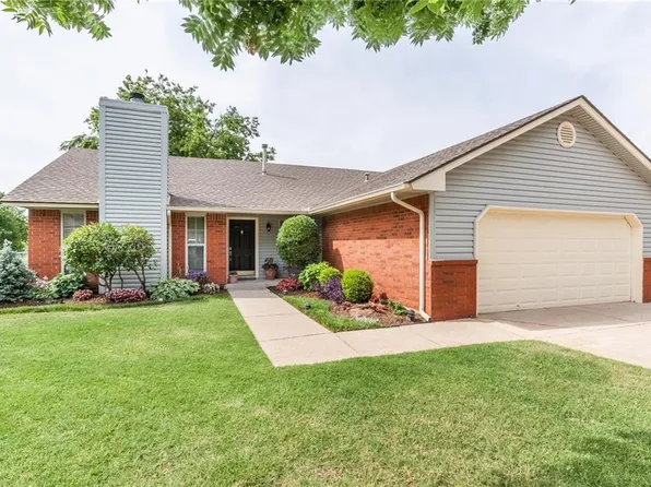 1900 Gray Fox Dr, Edmond, OK 73003