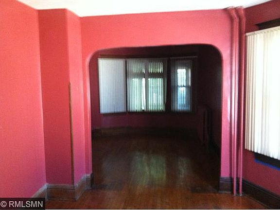 5th image of 868 Thomas Ave