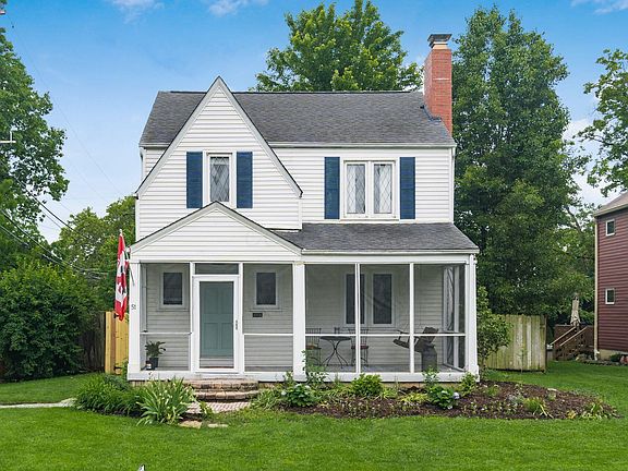 3rd image of 51 E Schreyer Pl