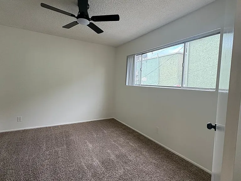 305 Loma Vista St — Photo 12