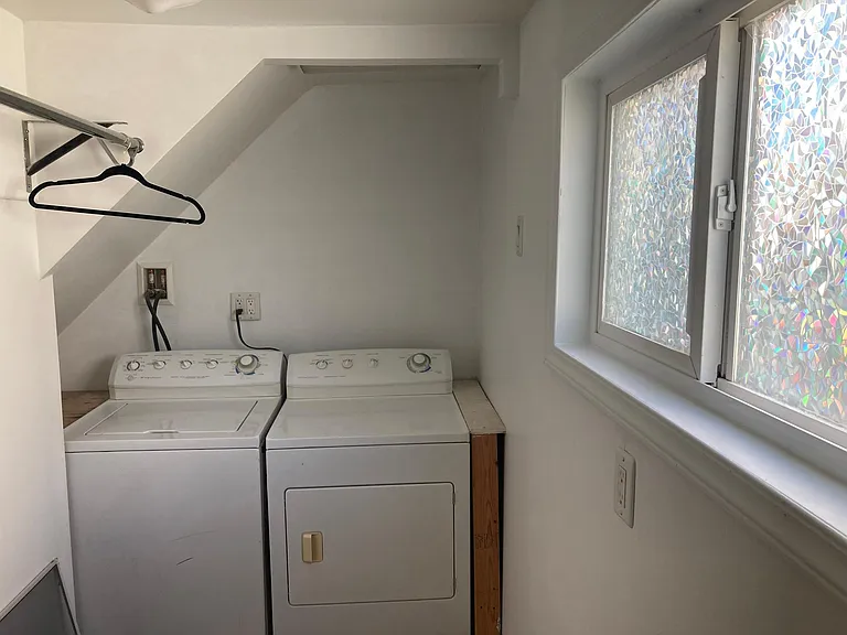 319 Penn St — Photo 11