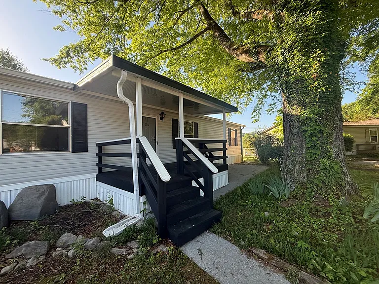 3602 Wellington Ln — Photo 86
