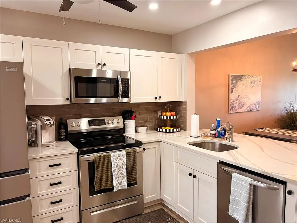 2 bed, 2.0 bath, 1125 sqft, $4,000 — Photo 3