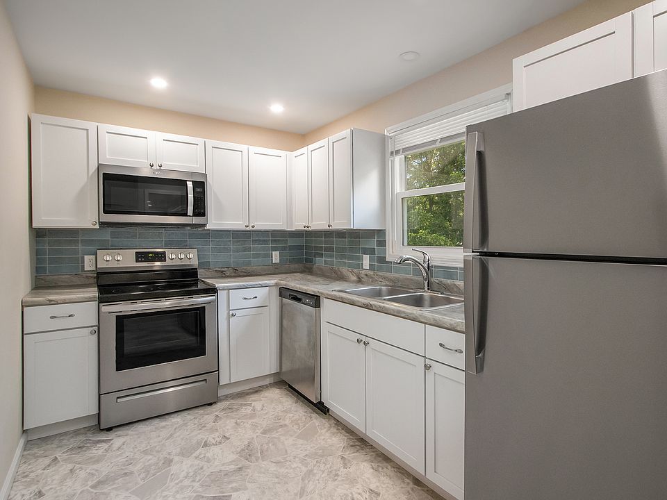 1st image of 10000-10010 S Westnedge Ave #17703993