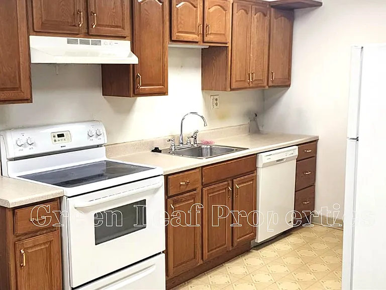 29 William St #4 — Photo 3