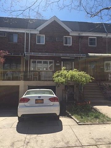 1st image of 2767 E 63rd St #00