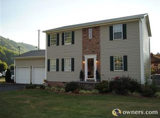 174 E L Bowers Rd, Elizabethton, TN 37643