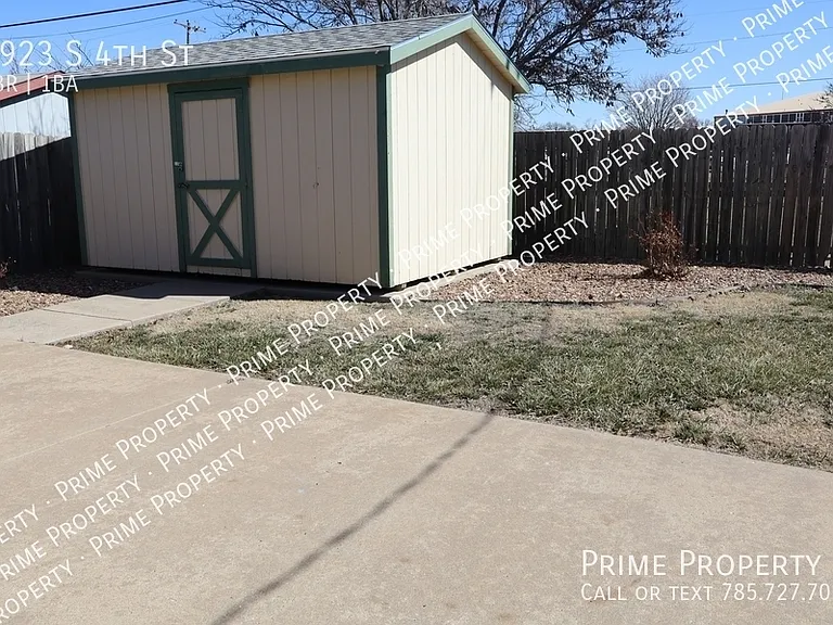 1923 S 4th St — Photo 13