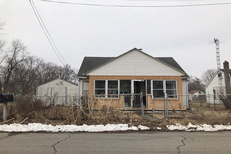 1st image of 2422 NW 15th St