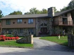 14 Cameron Dr, Seekonk, MA 02771