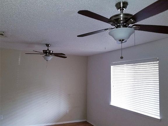 5th image of 203 S Mitchell St APT 1