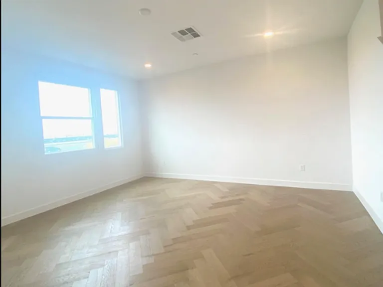 1317 Pullman Way — Photo 11