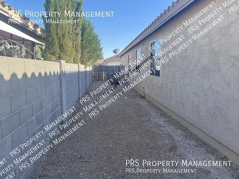 2306 W Kristina Ave — Photo 23