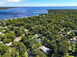 92 Fanning Ave, Hampton Bays, NY 11946