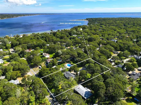 92 Fanning Avenue, Hampton Bays, NY 11946