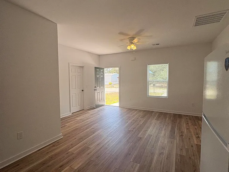 2342 Jolly Roger Dr SW — Photo 6